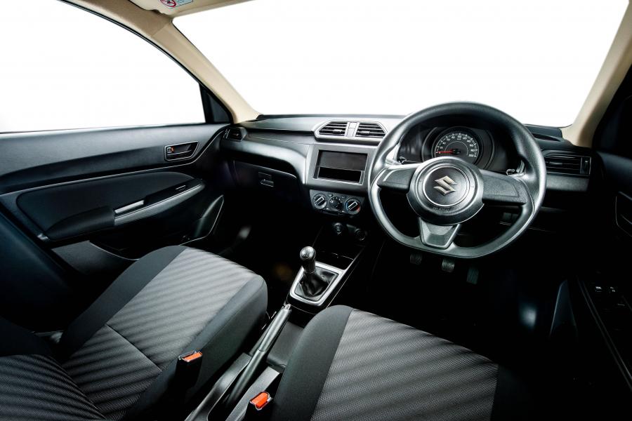 Интерьер Suzuki DZire 2018 года  (ZA) (фото 16 из 17)